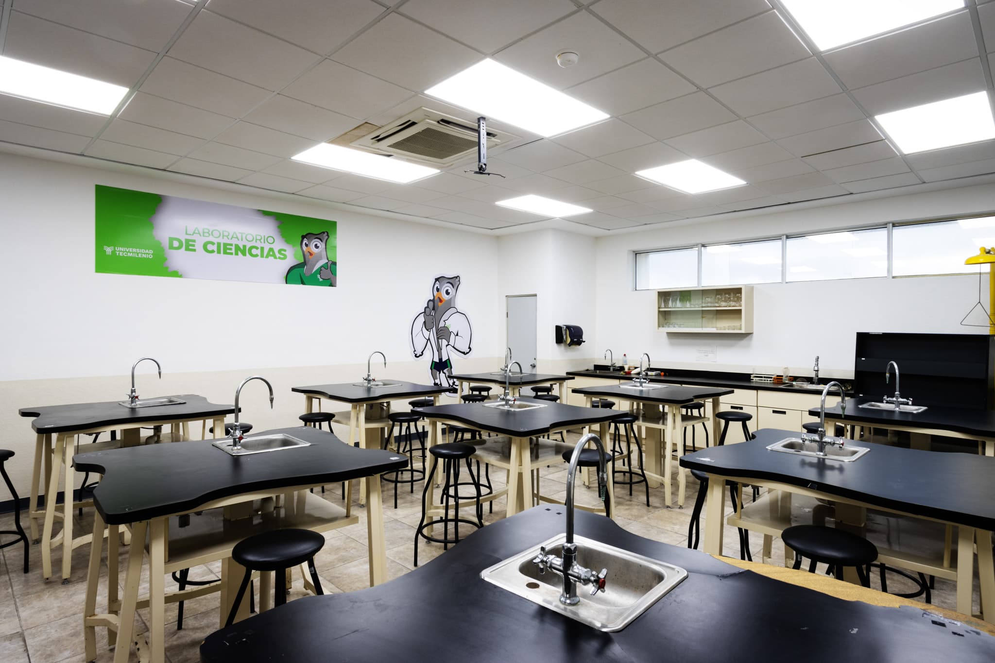 laboratorio de química campus reynosa tecmilenio