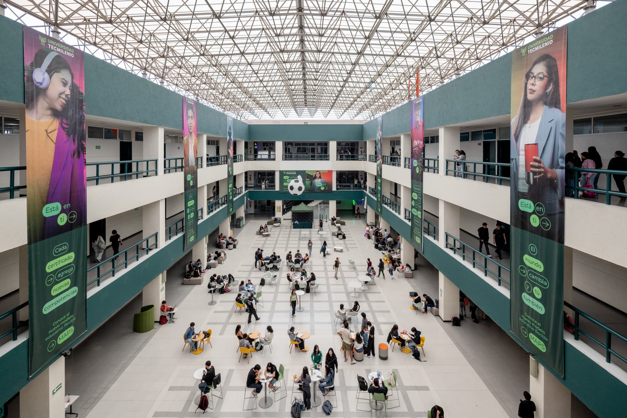 Atrio principal campus Cuautitlán Izcalli