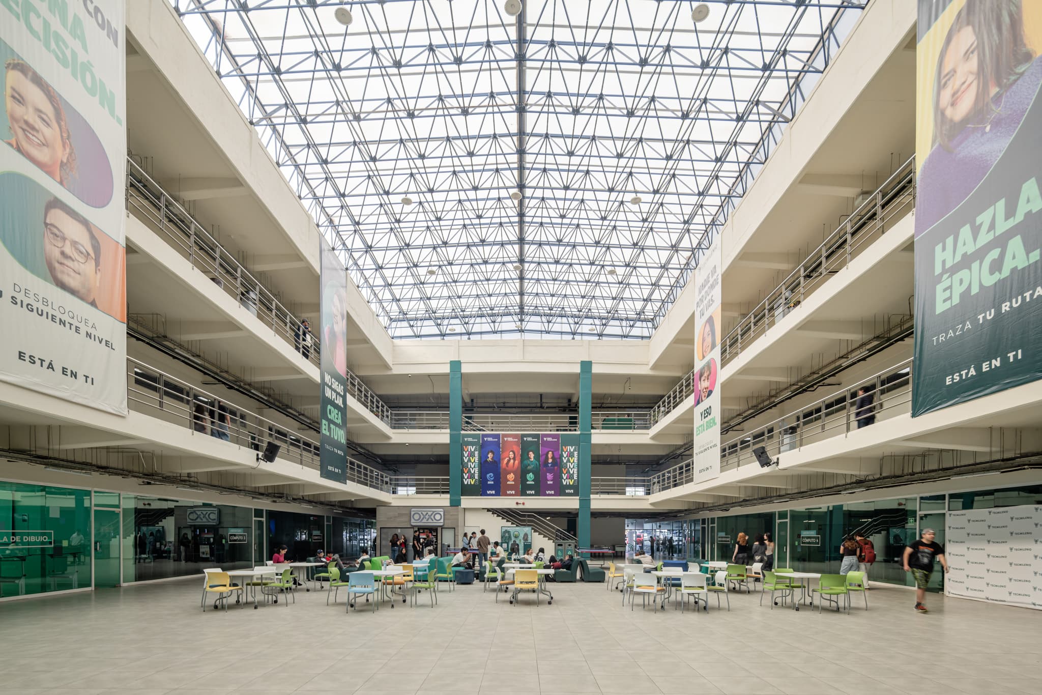 Atrio campus cumbres